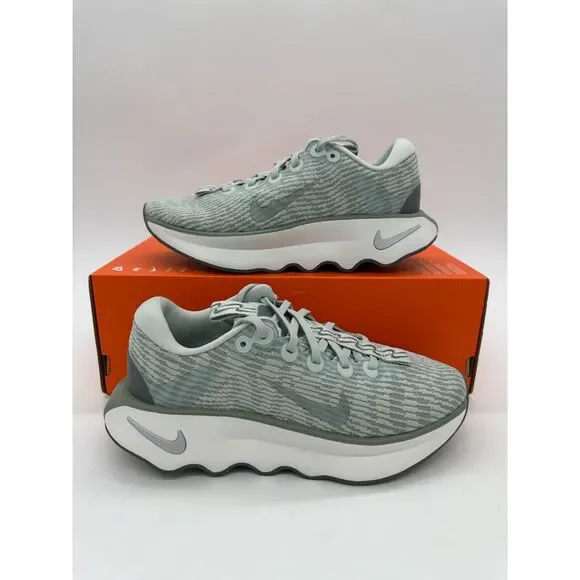Nike Motiva Women's Size 11 Men's Size 9.5 Green Grey Athletic Shoes DV1238 006 - Picture 1 of 6